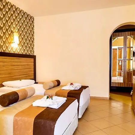 Ayvalik Beach Hotel Szálloda 3*
