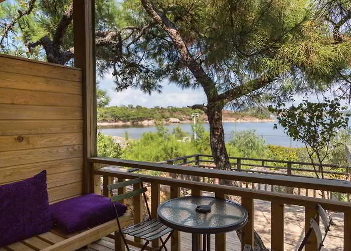 Ayvalik Beach Hotel 3*